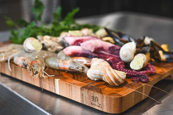 Shiori 撓 Akashia Chesū-ban deska do krojenia